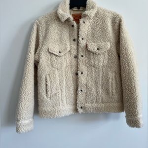 Levi womens Sherpa ex boyfriend trucker jacket cream xs